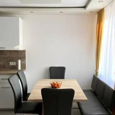Gemuetliche Wohnung In Ottakring Vienna Luaran gambar