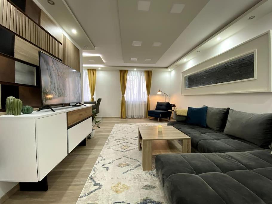Gemuetliche Wohnung In Ottakring Vienna Luaran gambar
